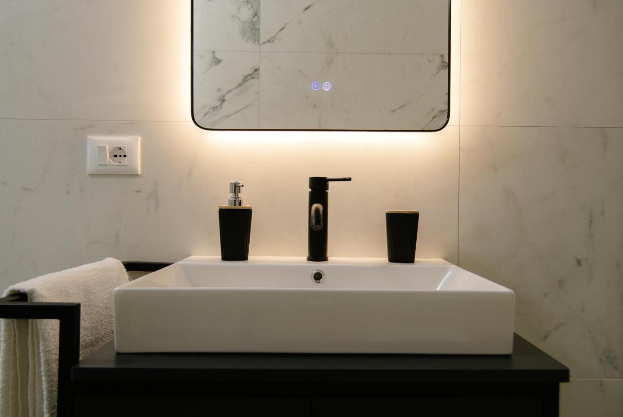 Urban Serenity City Skyline View Apartment 1 Tirana Esterno foto