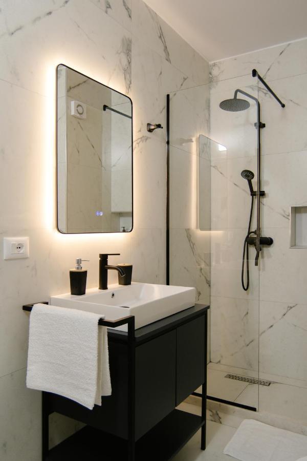Urban Serenity City Skyline View Apartment 1 Tirana Esterno foto
