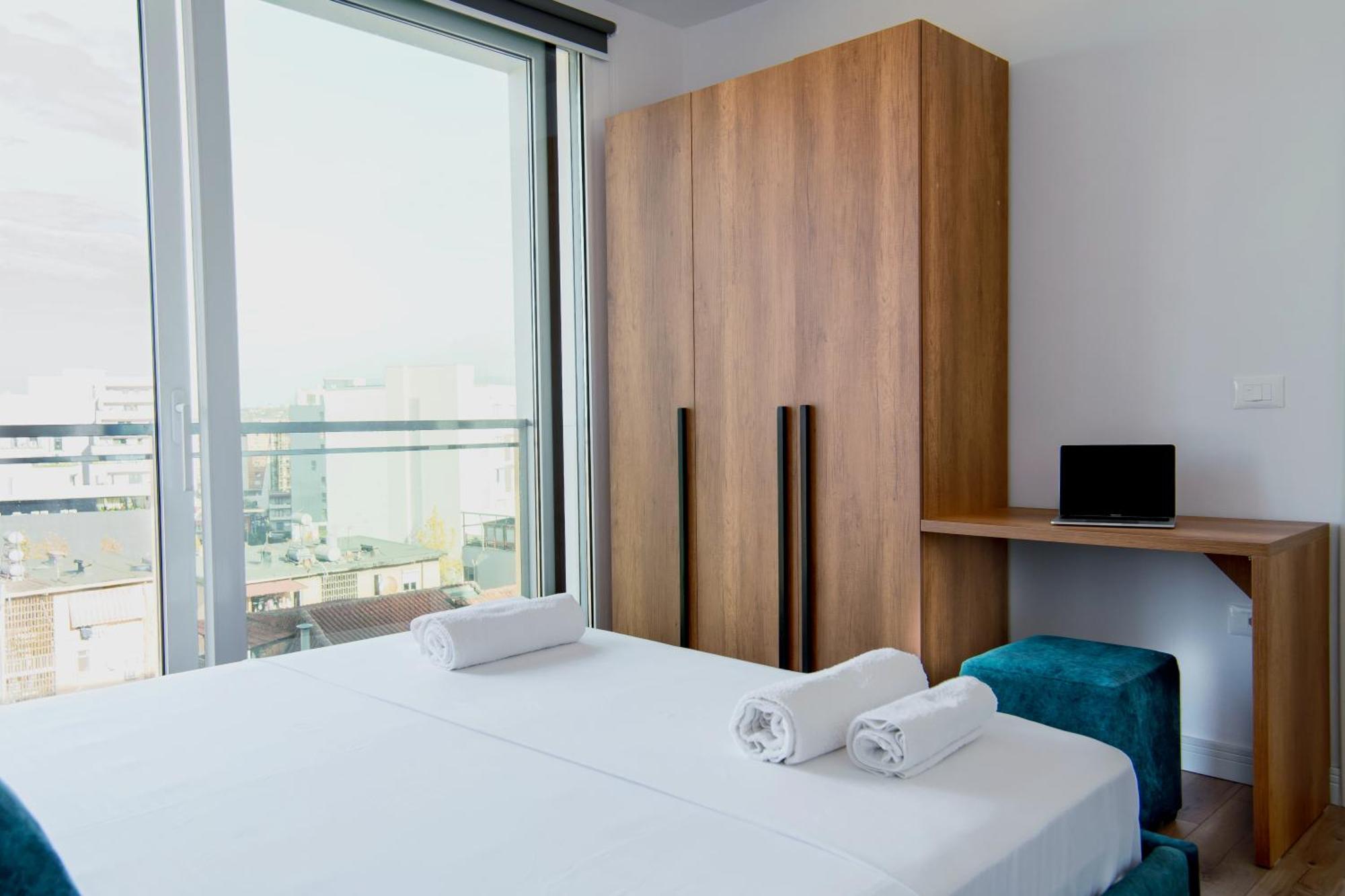 Urban Serenity City Skyline View Apartment 1 Tirana Esterno foto