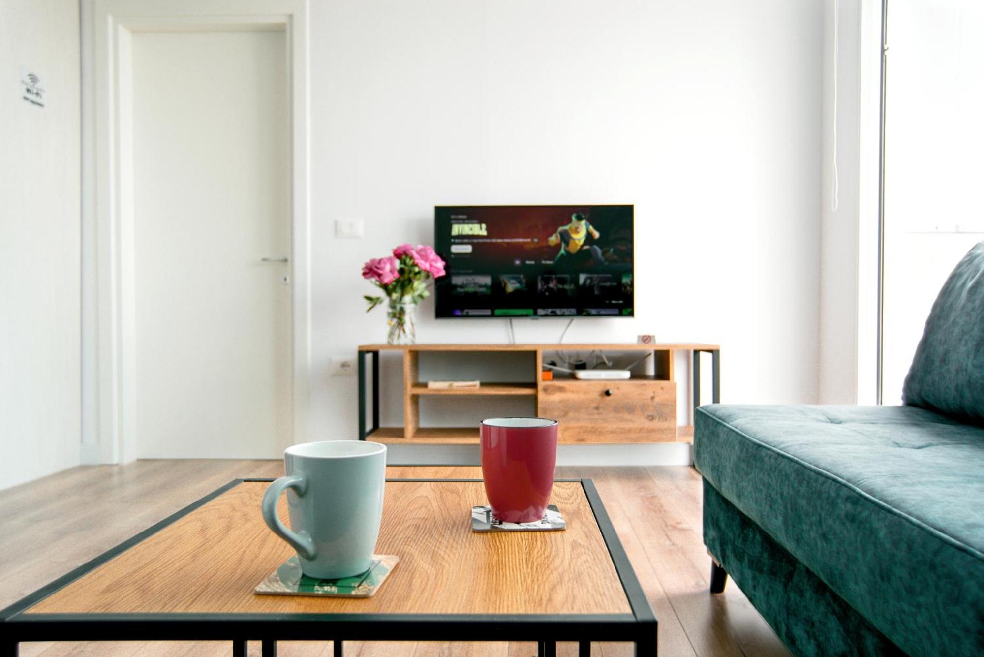 Urban Serenity City Skyline View Apartment 1 Tirana Esterno foto
