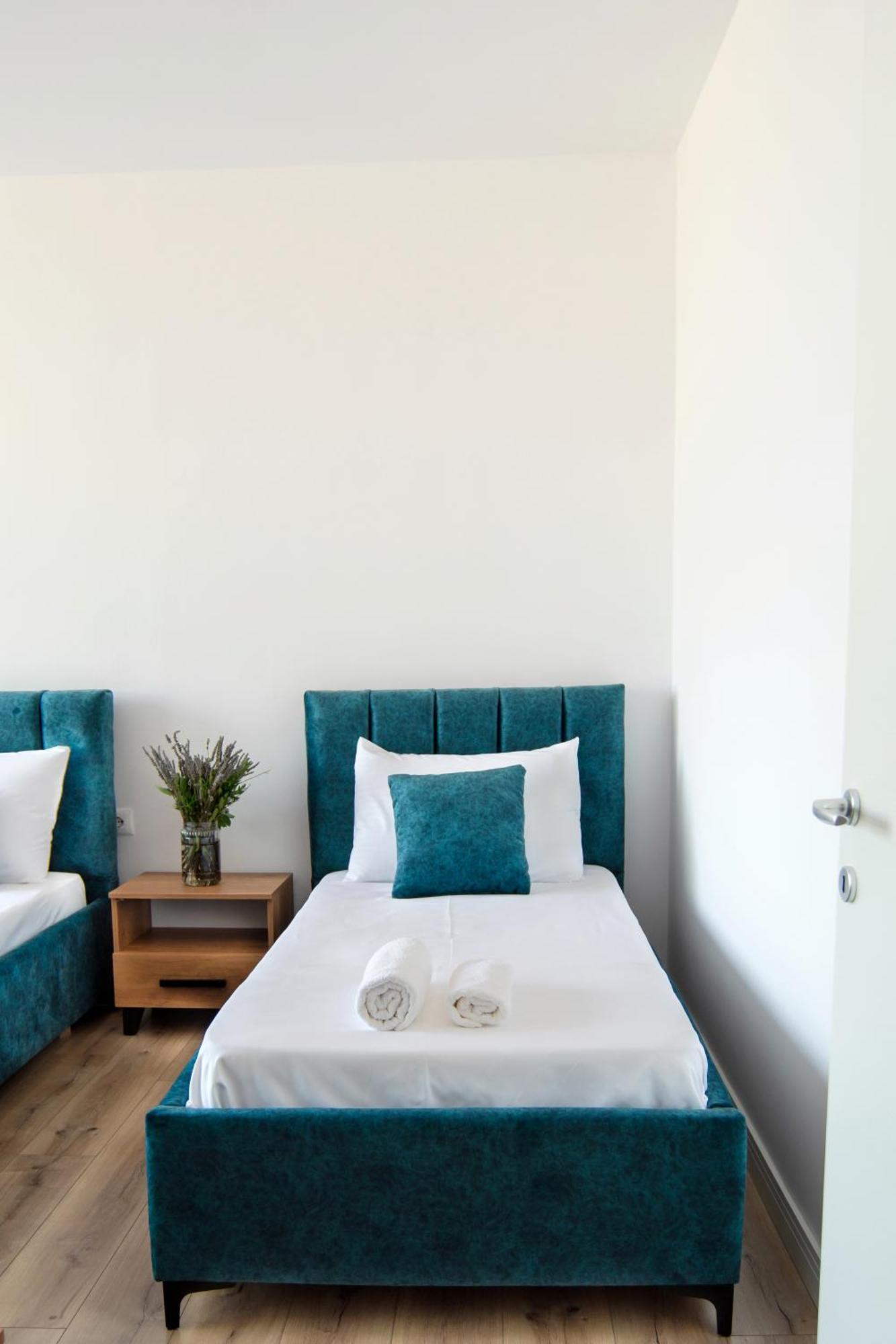 Urban Serenity City Skyline View Apartment 1 Tirana Esterno foto